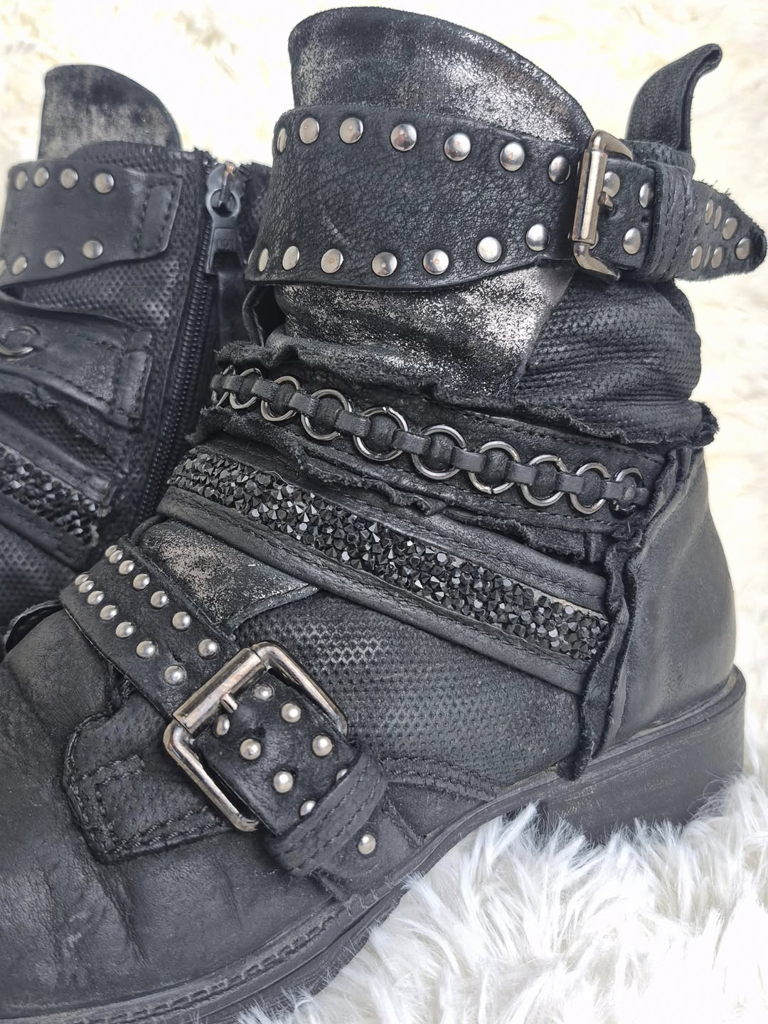 Leather Charms 'n Belts Boots
