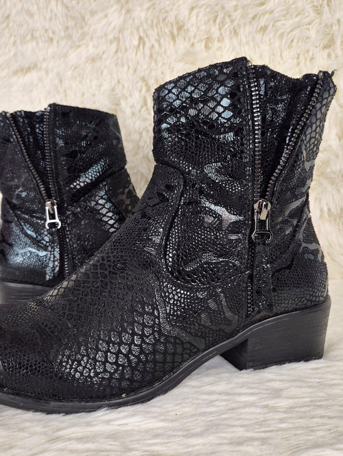 Glossy Snakeskin Print Boots